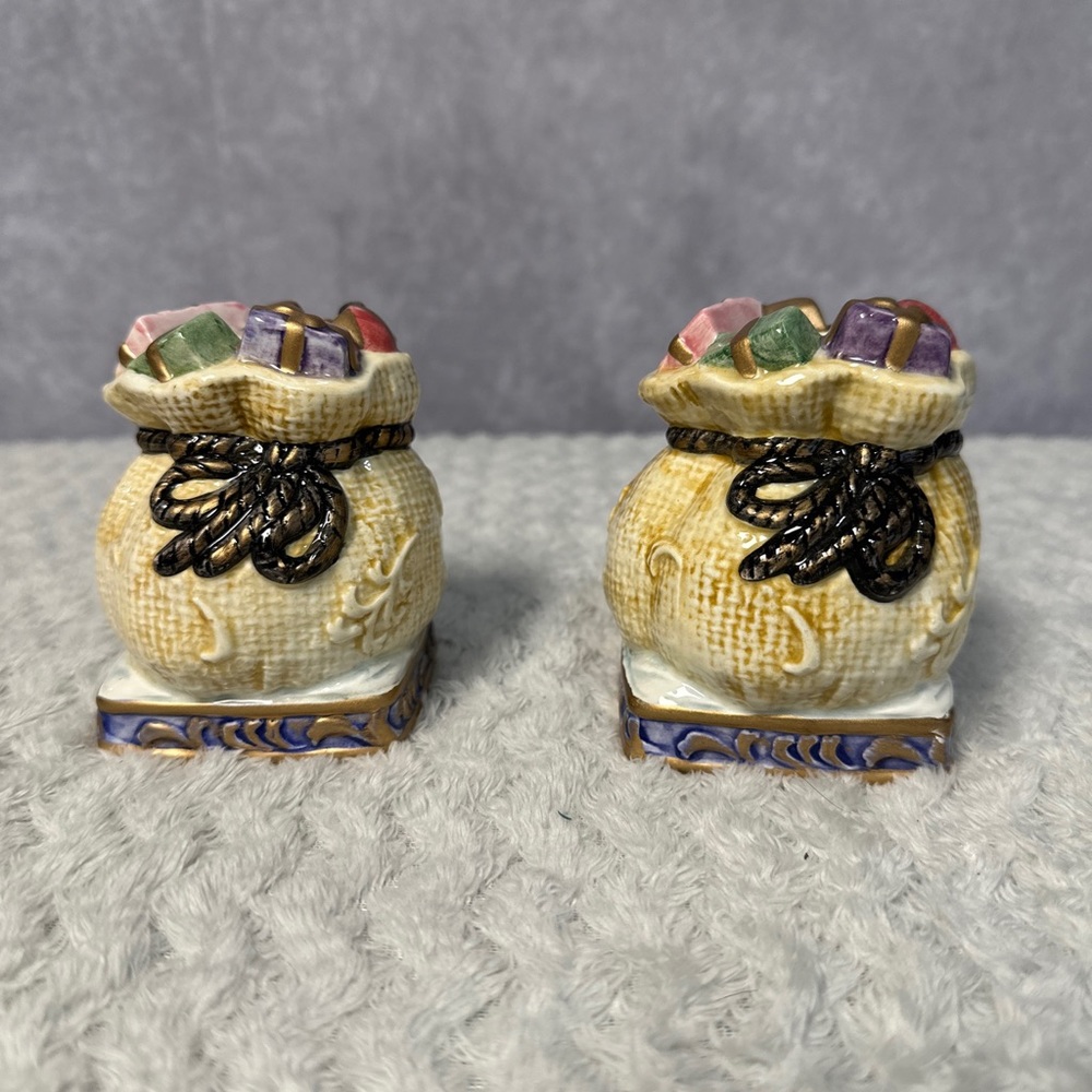Fitz & Floyd Omnibus Santa & Bag Candle Stick Holders Christmas (2)